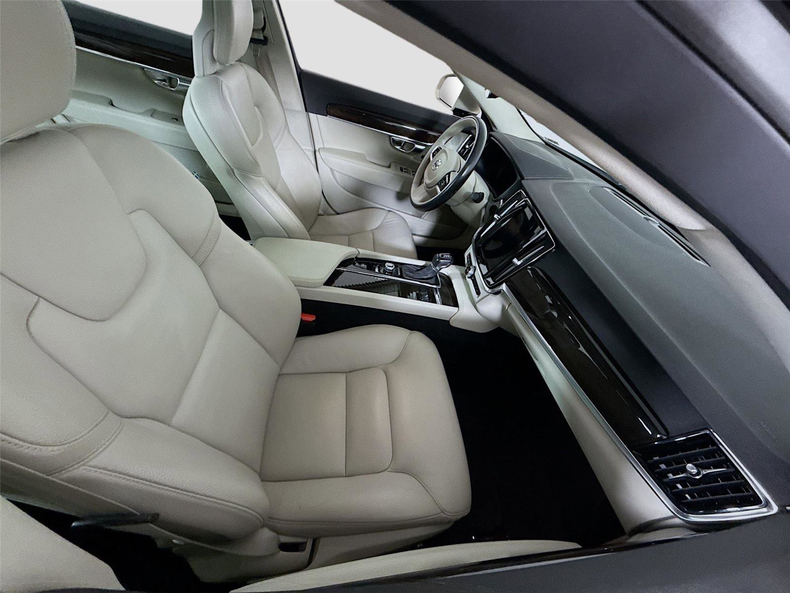Used 2018 Volvo S90 T5 Momentum w/ Convenience Package image 22