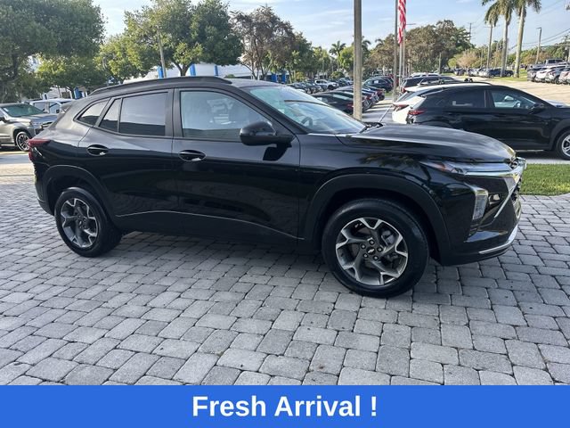 Used 2024 Chevrolet Trax LT FWD image 15