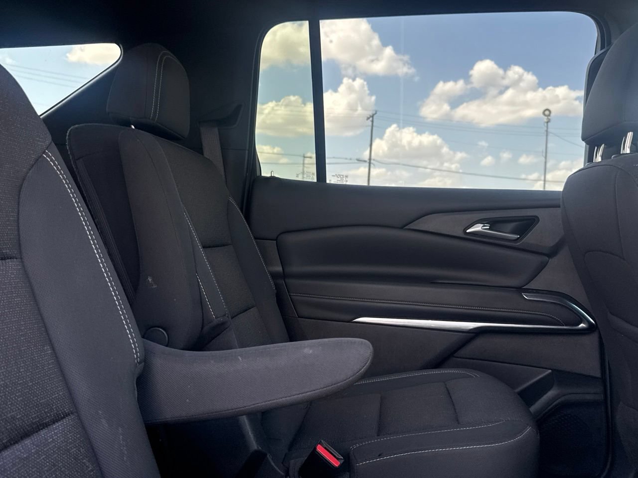 Used 2025 Chevrolet Traverse LT AWD/4WD image 34