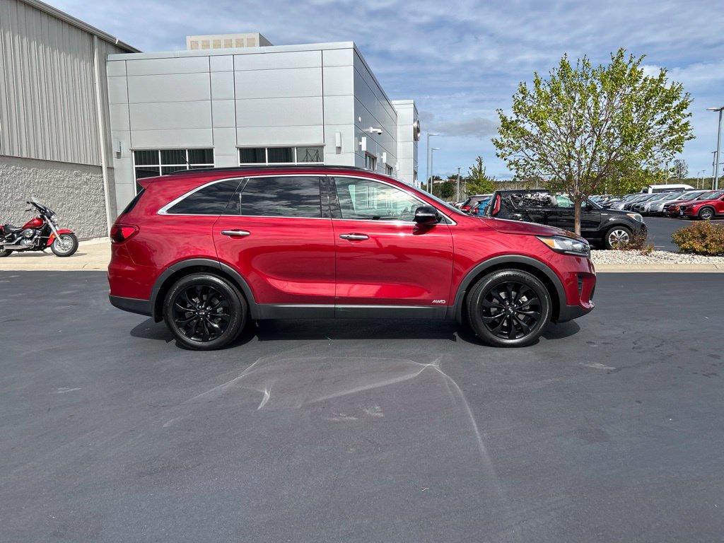 Used 2020 Kia Sorento AWD V6 image 5