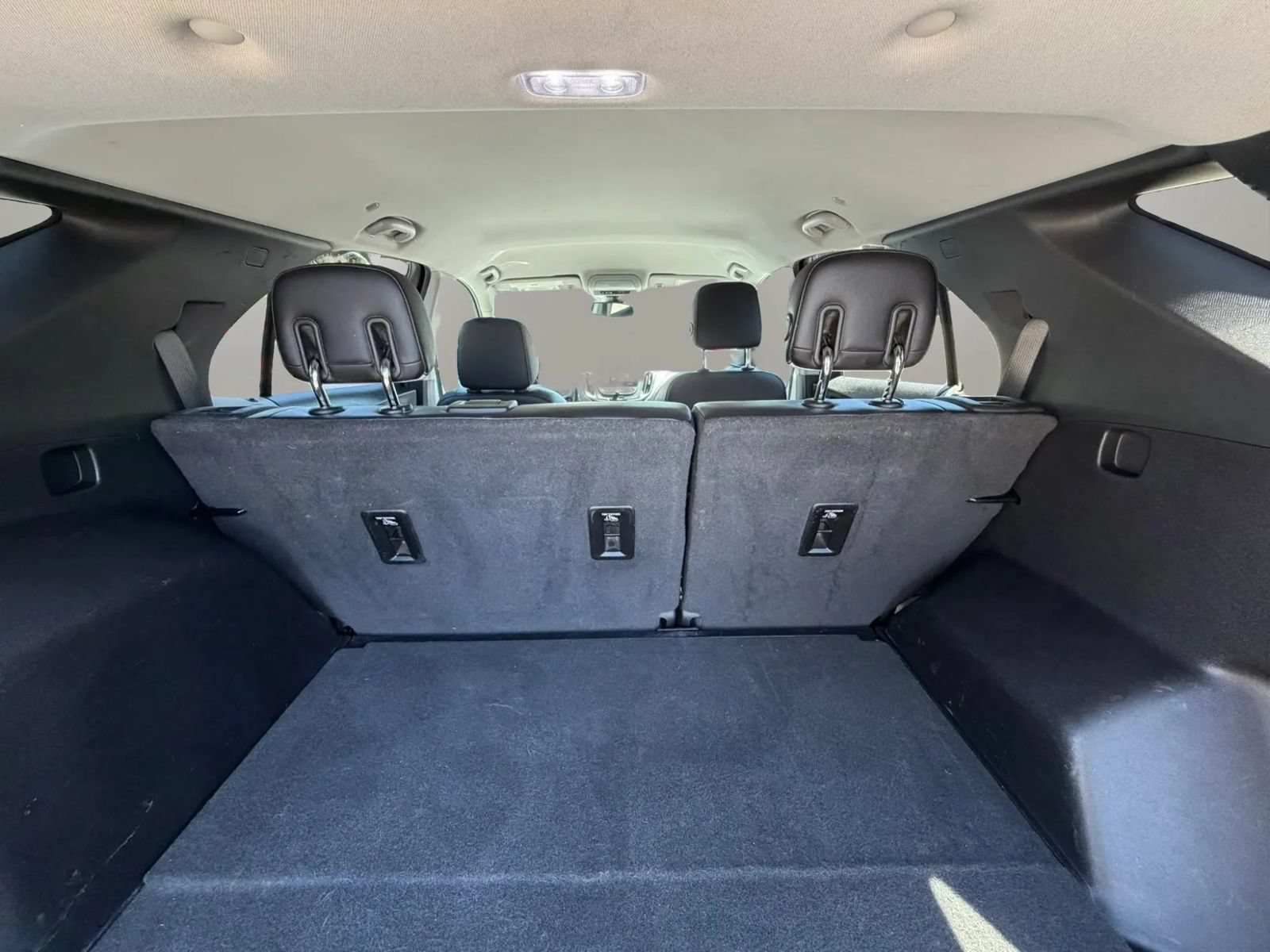 Used 2018 Chevrolet Equinox Premier AWD/4WD image 27