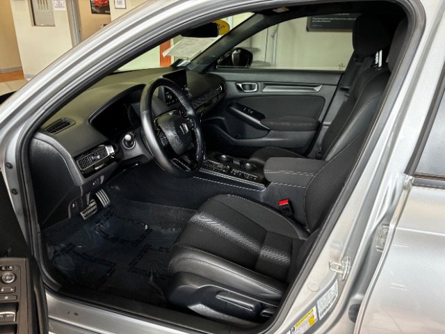 Used 2025 Honda Civic Sport image 16