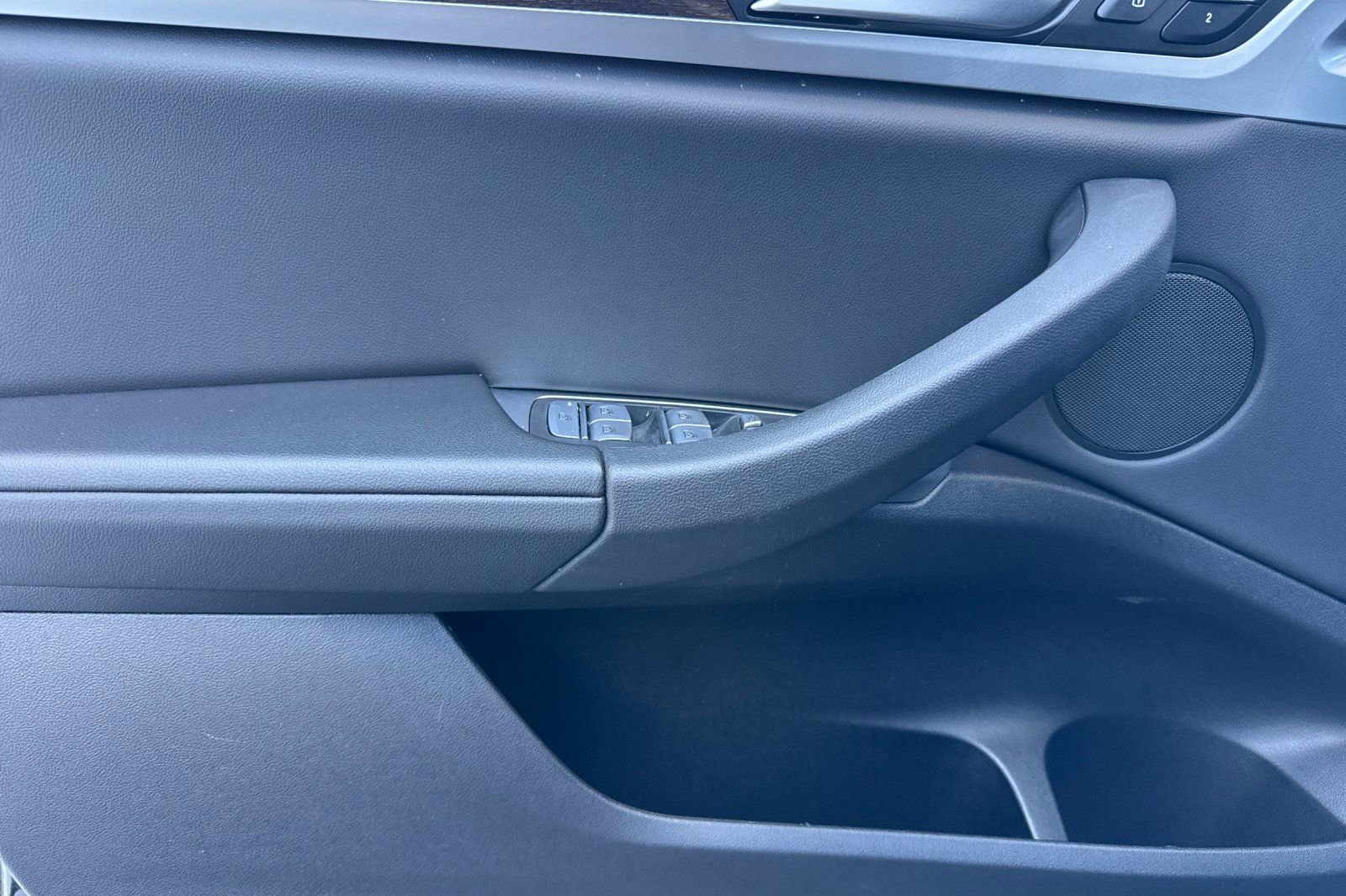 Used 2024 BMW X4 xDrive30i w/ Parking Assistance Package image 12