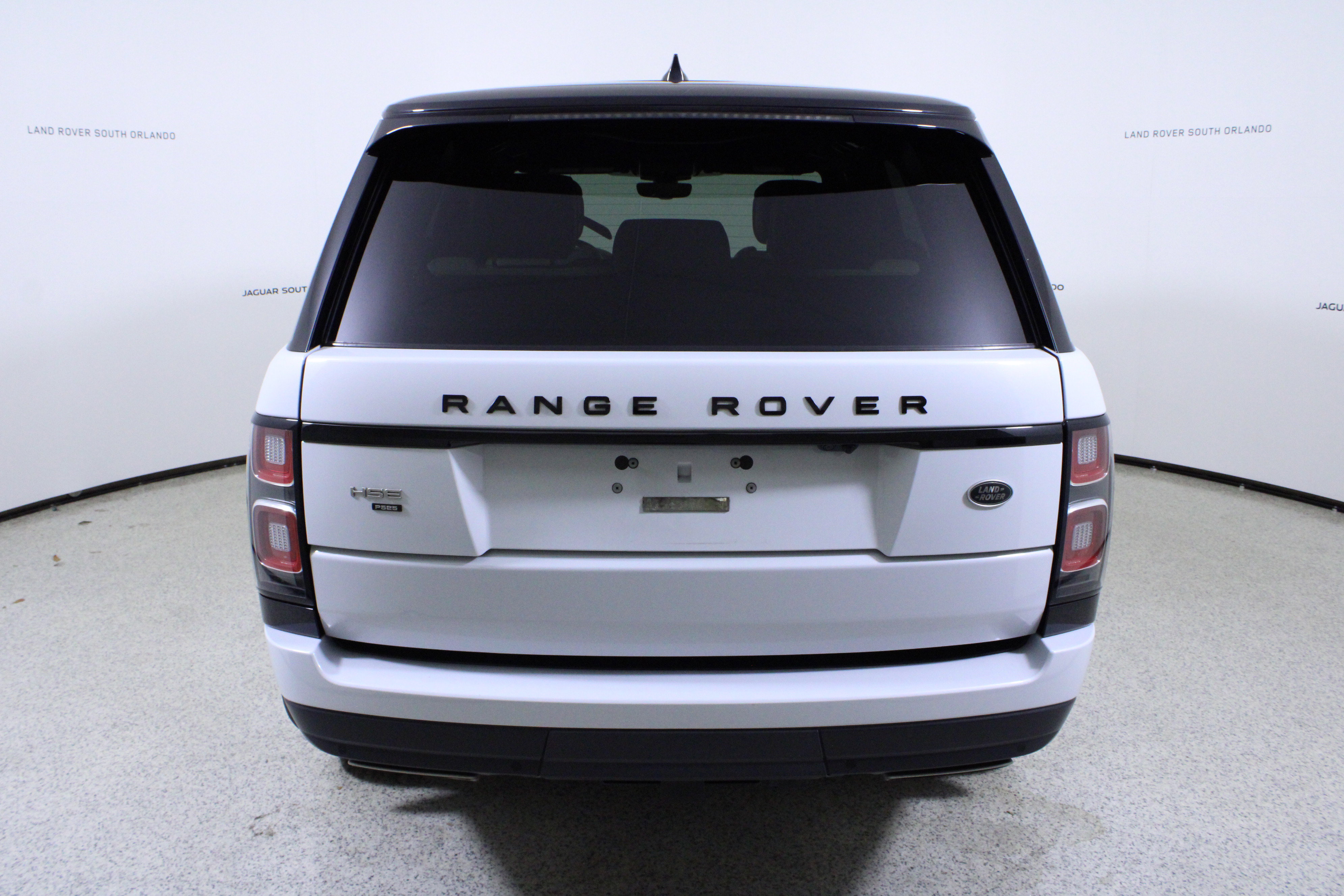 Used 2020 Land Rover Range Rover HSE image 6