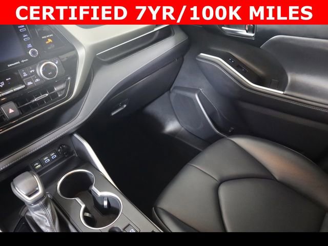 Used 2022 Toyota Highlander XLE image 17