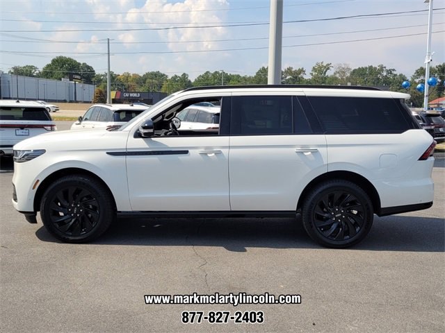 New 2025 Lincoln Navigator Reserve image 4