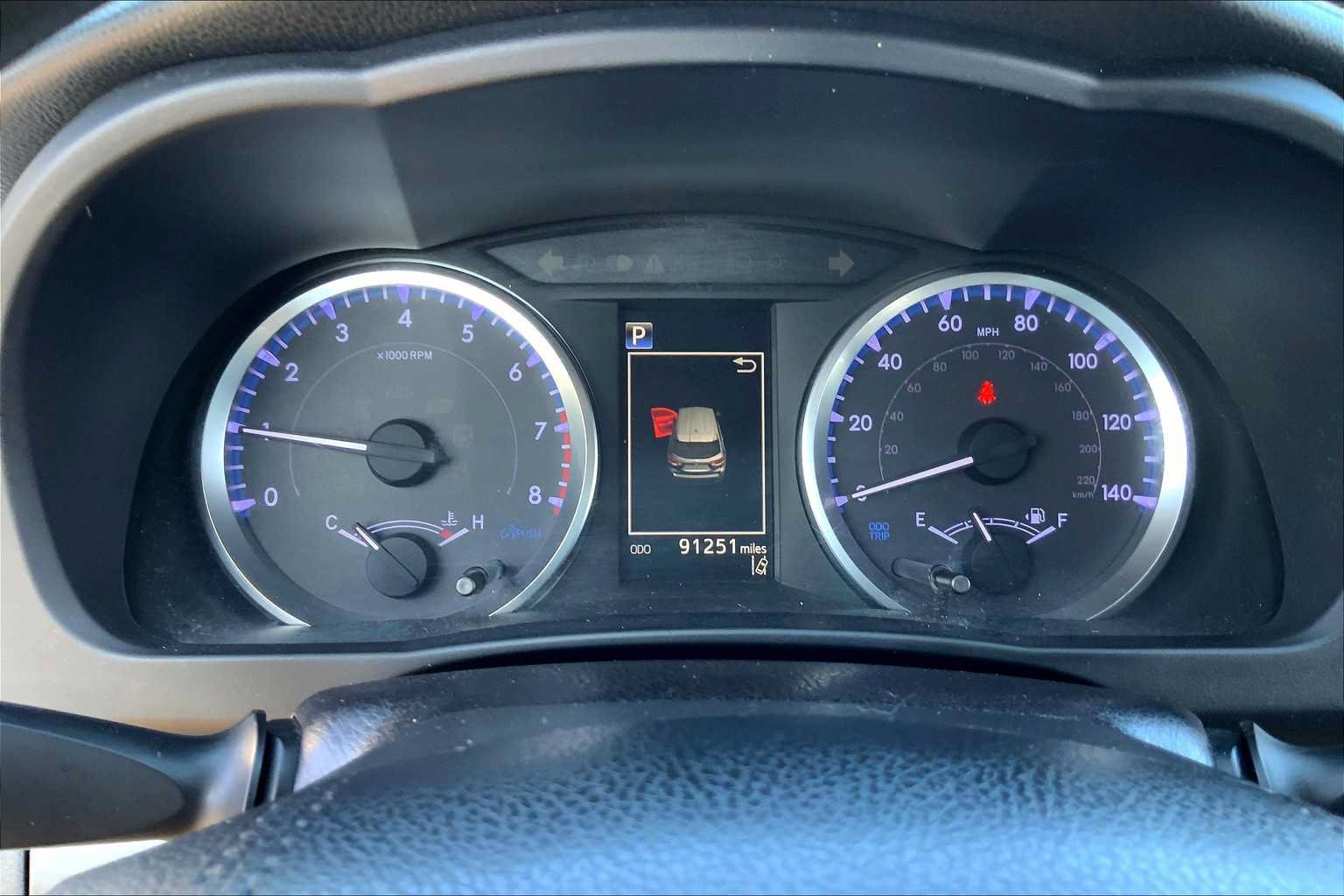 Used 2019 Toyota Highlander LE FWD image 24