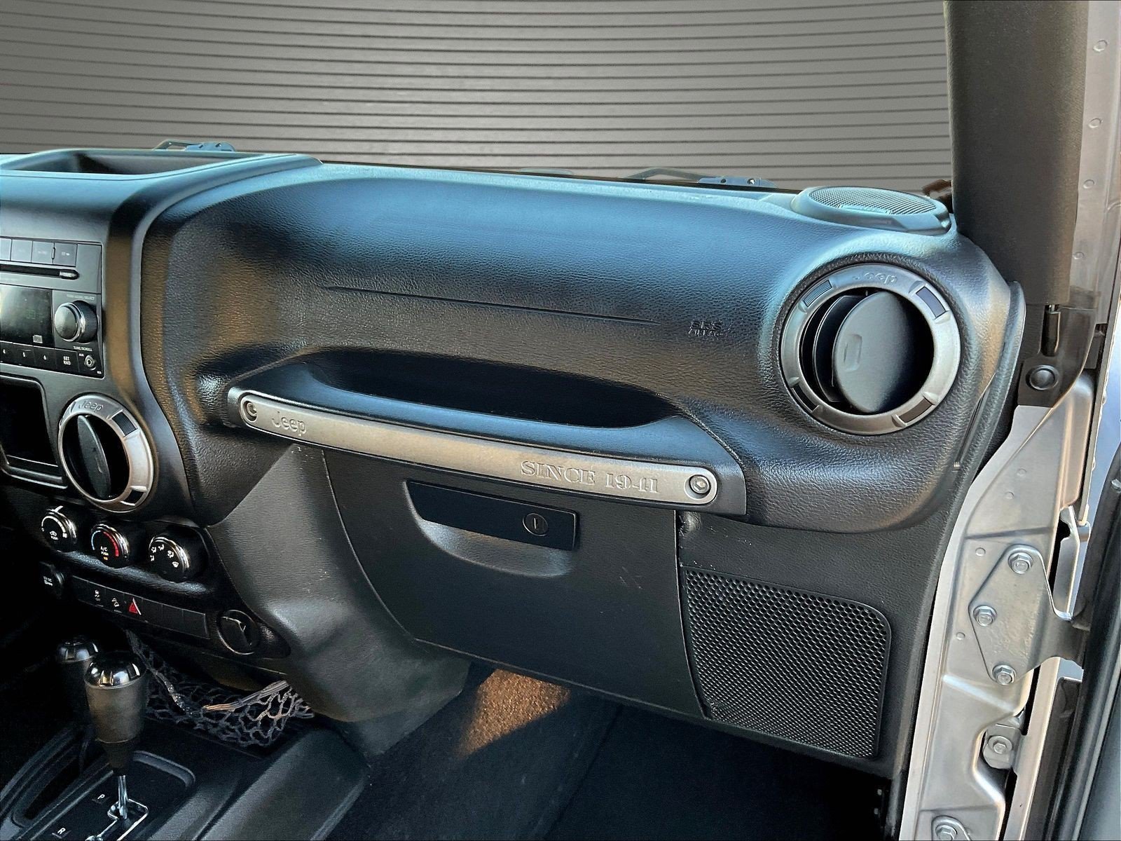 Used 2017 Jeep Wrangler Unlimited Sport AWD/4WD image 22