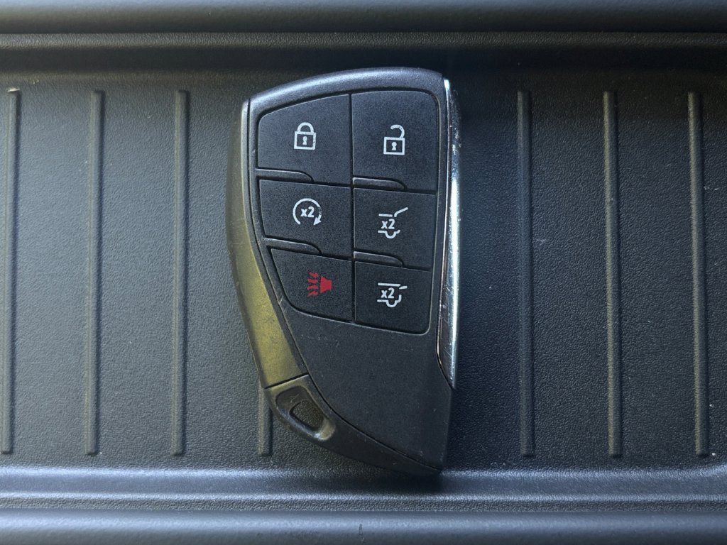 Used 2023 Chevrolet Suburban High Country AWD/4WD image 35