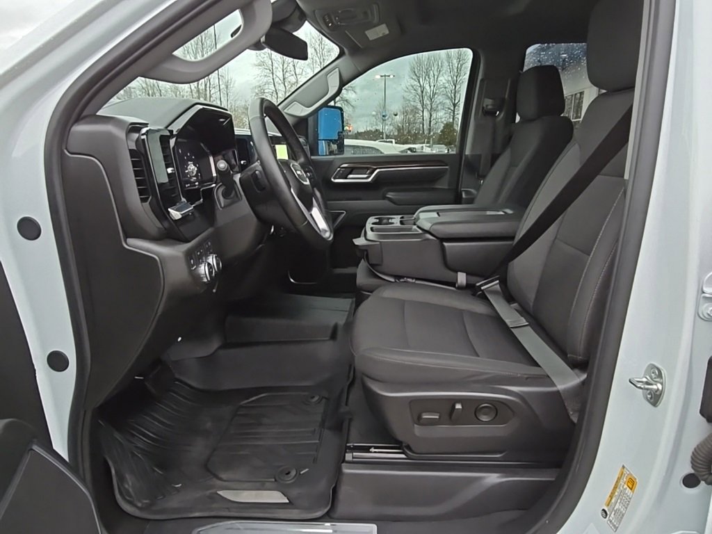 Used 2025 GMC Sierra 3500 SLE w/ SLE Value Package image 21