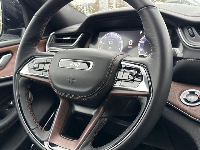 New 2025 Jeep Grand Cherokee Summit w/ Obsidian Package image 41