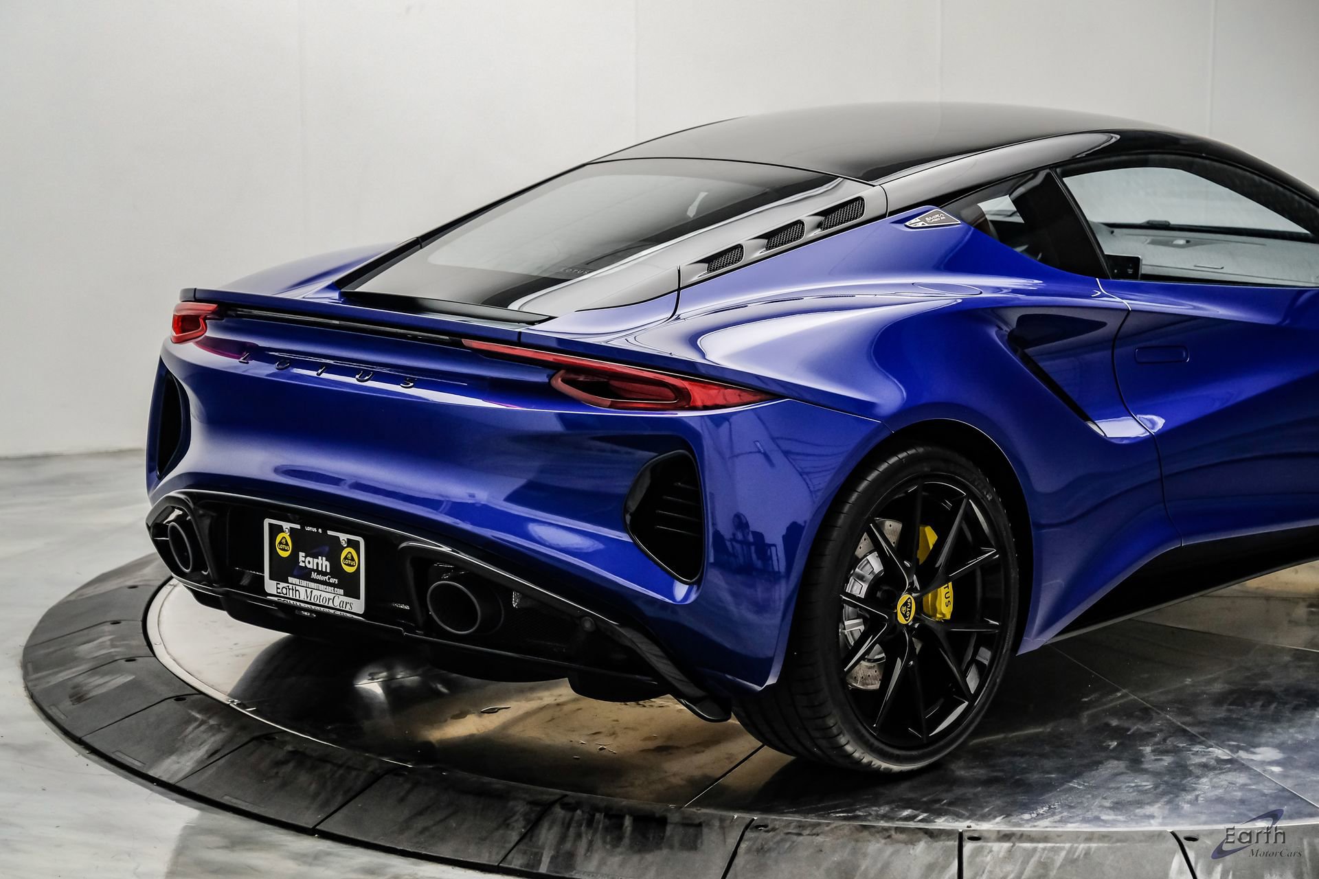 Used 2026 Lotus Emira SE RWD image 25