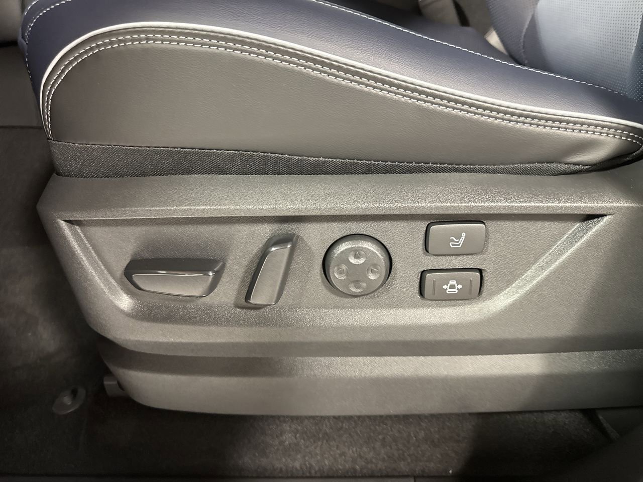 New 2026 INFINITI QX80 Sport w/ Sport Exterior Package image 14