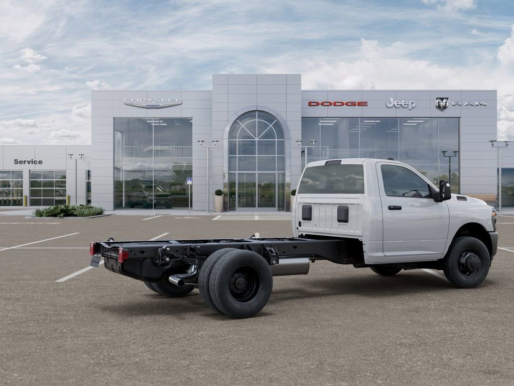 New 2025 RAM 3500 Tradesman AWD/4WD image 4