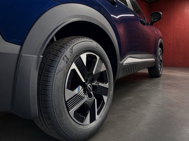 New 2027 Nissan Kicks SV w/ SV Premium Package AWD/4WD image 9