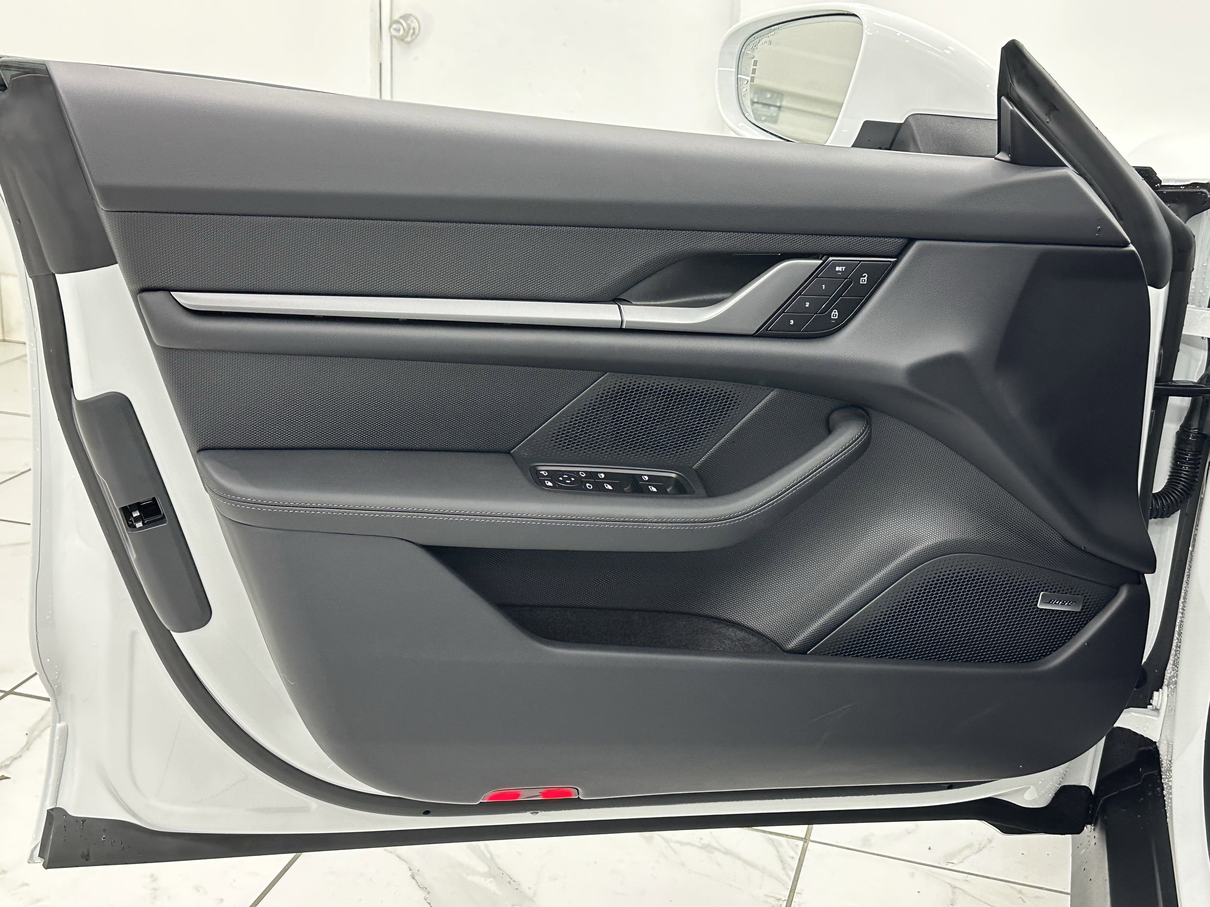 New 2025 Porsche Taycan image 28