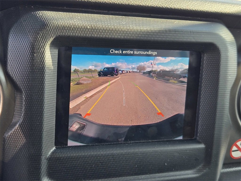 Used 2023 Jeep Gladiator Sport image 16