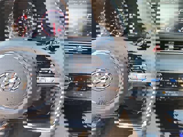 Used 2022 Hyundai Elantra SEL w/ Cargo Package image 22