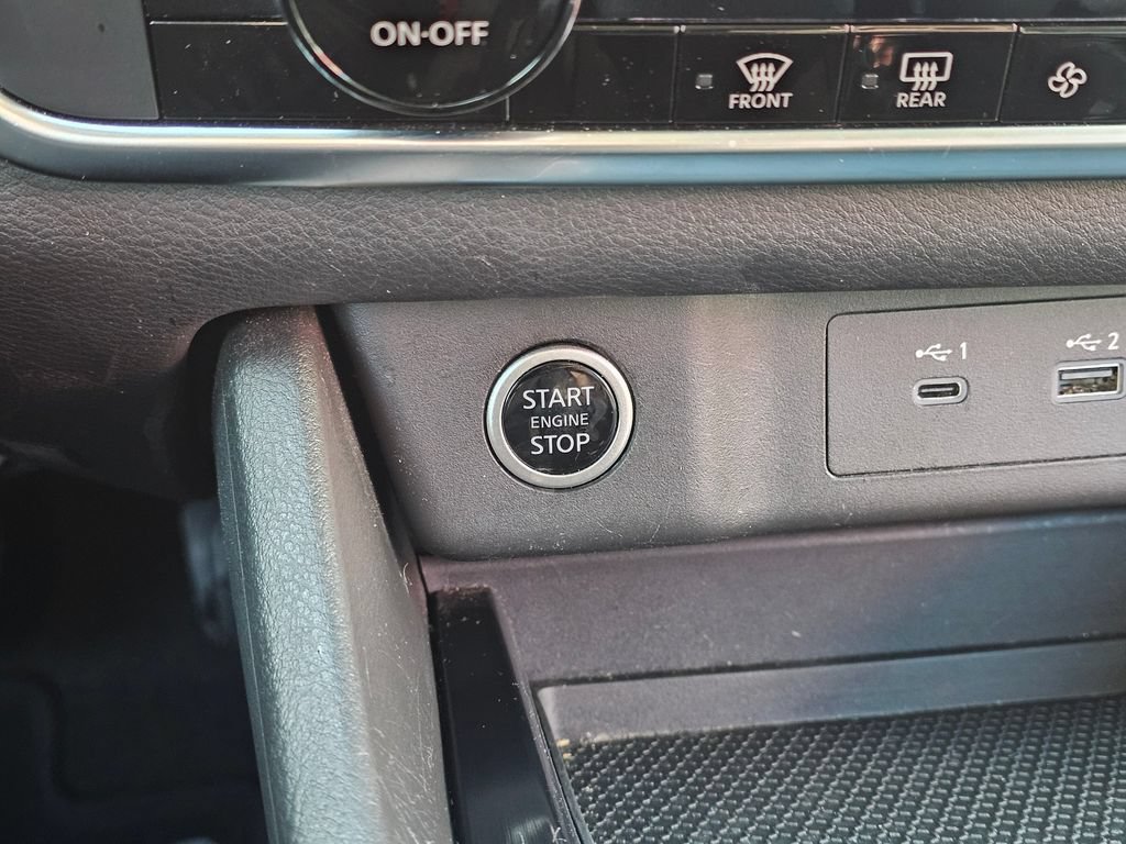 Used 2023 Nissan Rogue SV AWD/4WD image 25