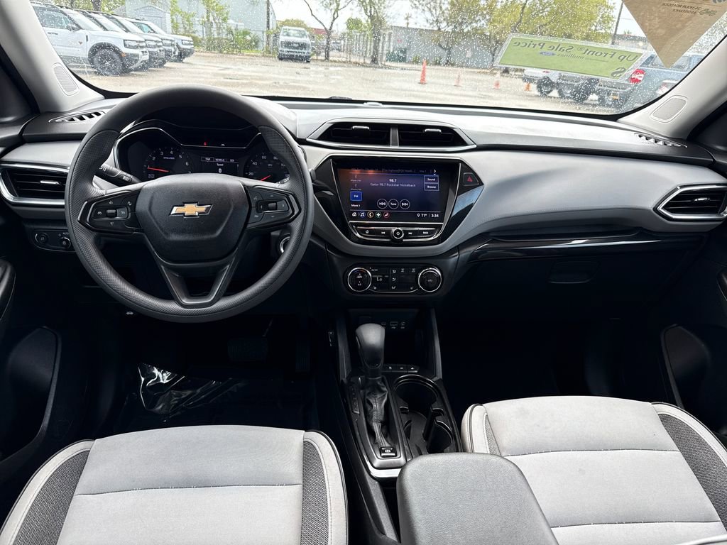 Used 2021 Chevrolet TrailBlazer LT w/ Convenience Package image 5