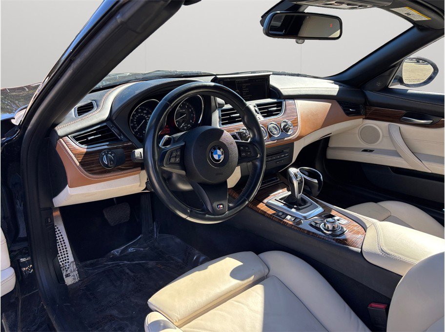 Used 2015 BMW Z4 sDrive35i image 6