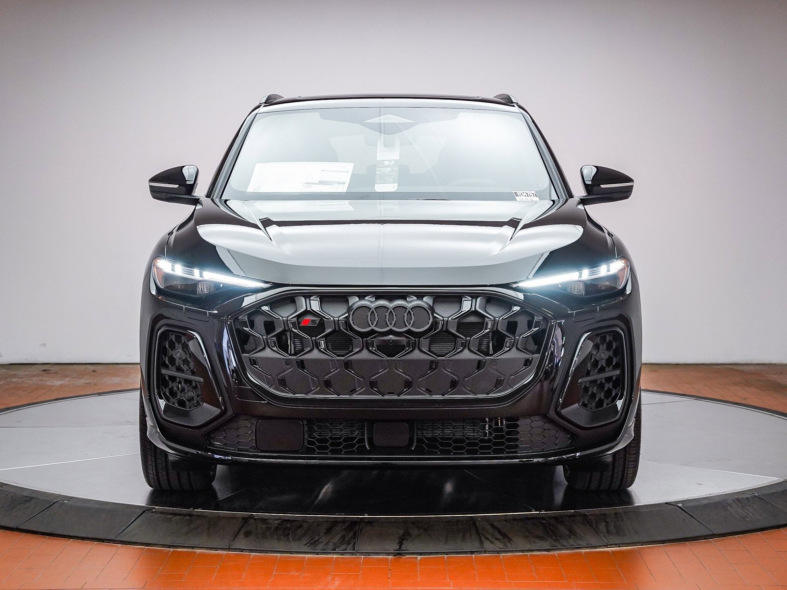 New 2025 Audi SQ5 Premium Plus image 2