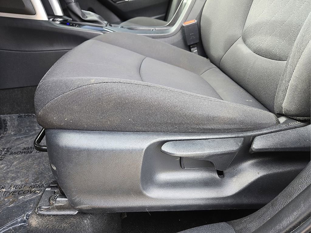 Used 2023 Toyota Corolla Cross LE image 25