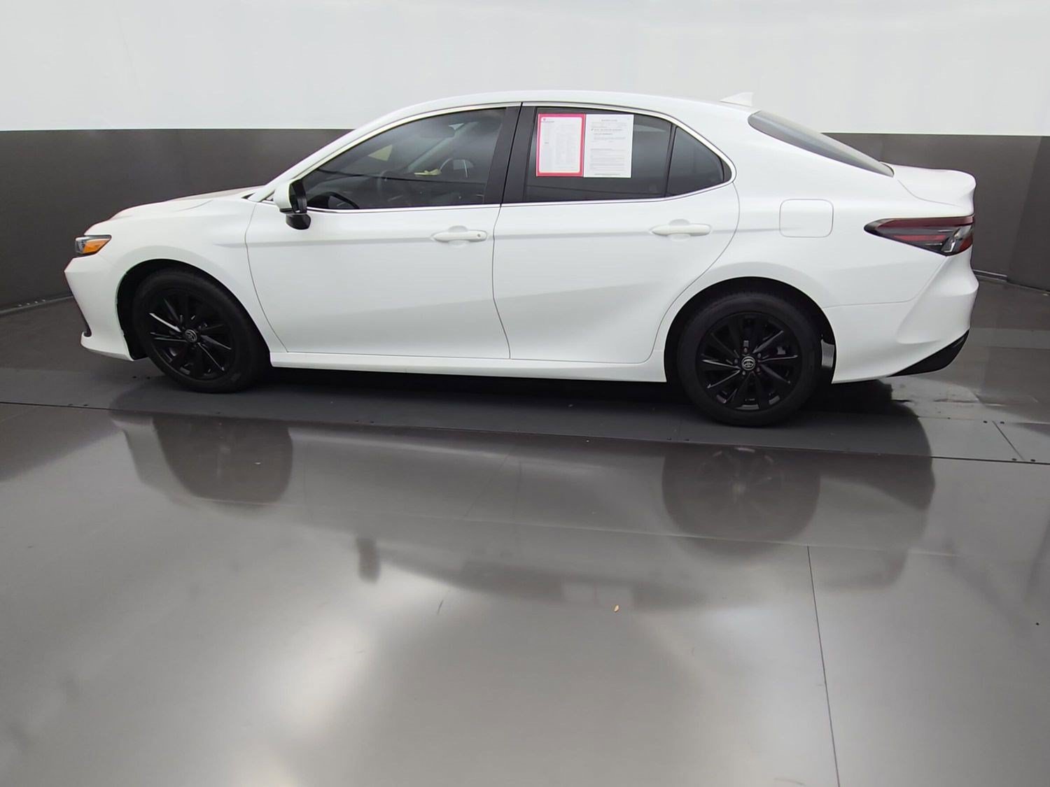 Certified 2023 Toyota Camry LE FWD image 5