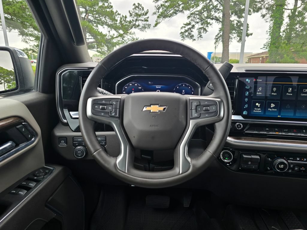 Certified 2025 Chevrolet Silverado 1500 LT w/ Leather Package AWD/4WD image 13