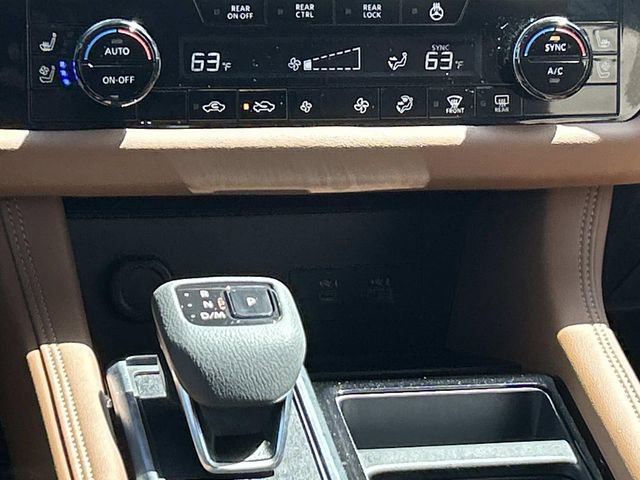 Used 2024 Nissan Pathfinder Platinum w/ Cargo Package image 28