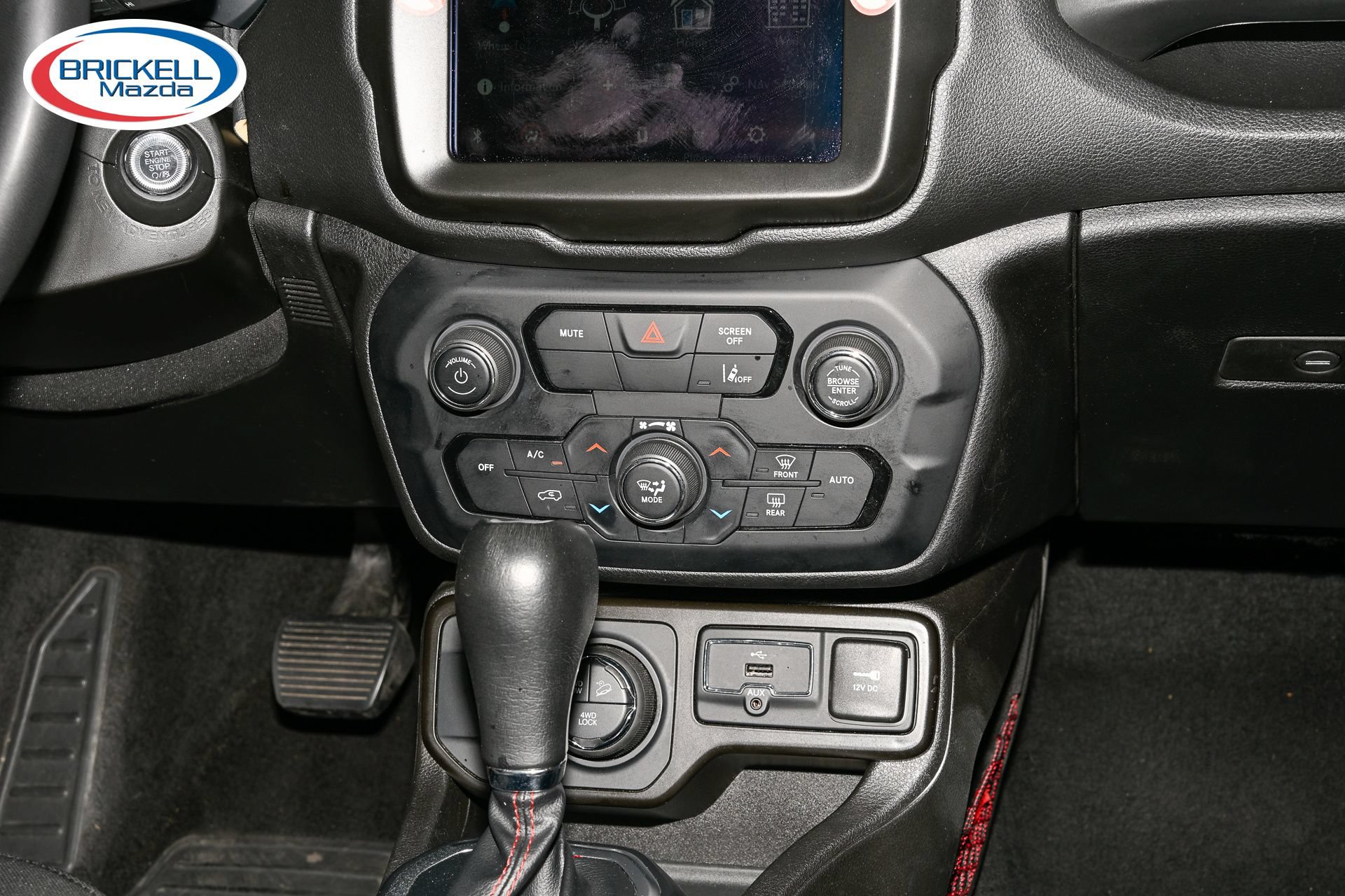 Used 2023 Jeep Renegade Trailhawk AWD/4WD image 23