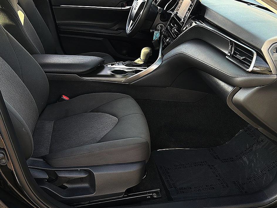 Used 2023 Toyota Camry LE image 19