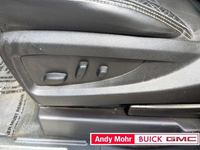 Used 2017 GMC Yukon XL Denali w/ Open Road Package AWD/4WD image 24