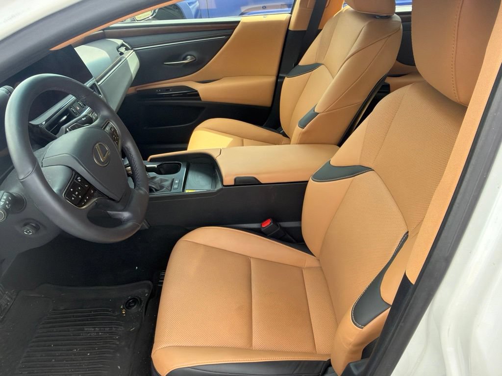 Used 2024 Lexus ES 300h w/ Premium Package FWD image 8