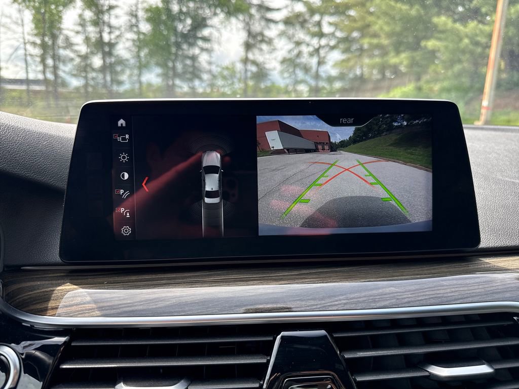 Used 2018 BMW 530i xDrive AWD/4WD image 18