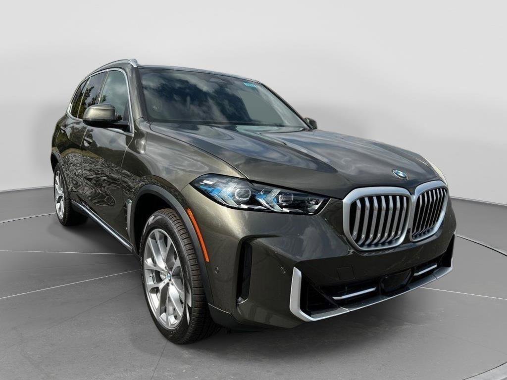 New 2026 BMW X5 xDrive40i w/ Parking Assistance Package AWD/4WD image 3