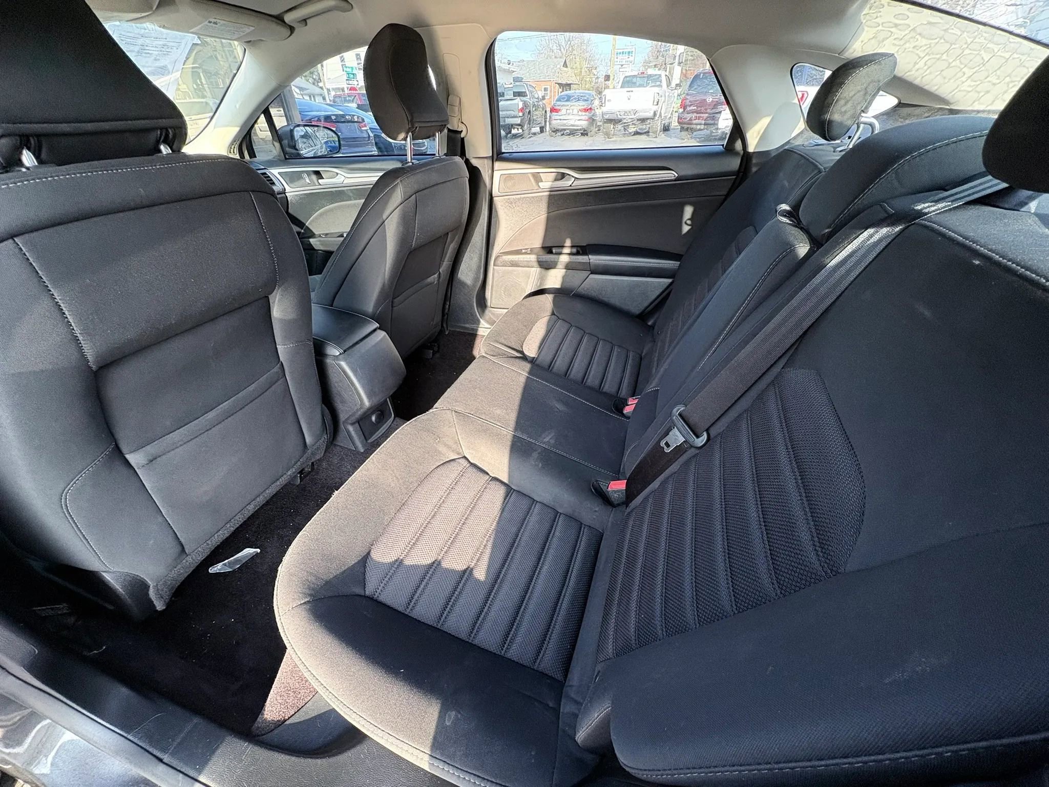 Used 2017 Ford Fusion SE image 14