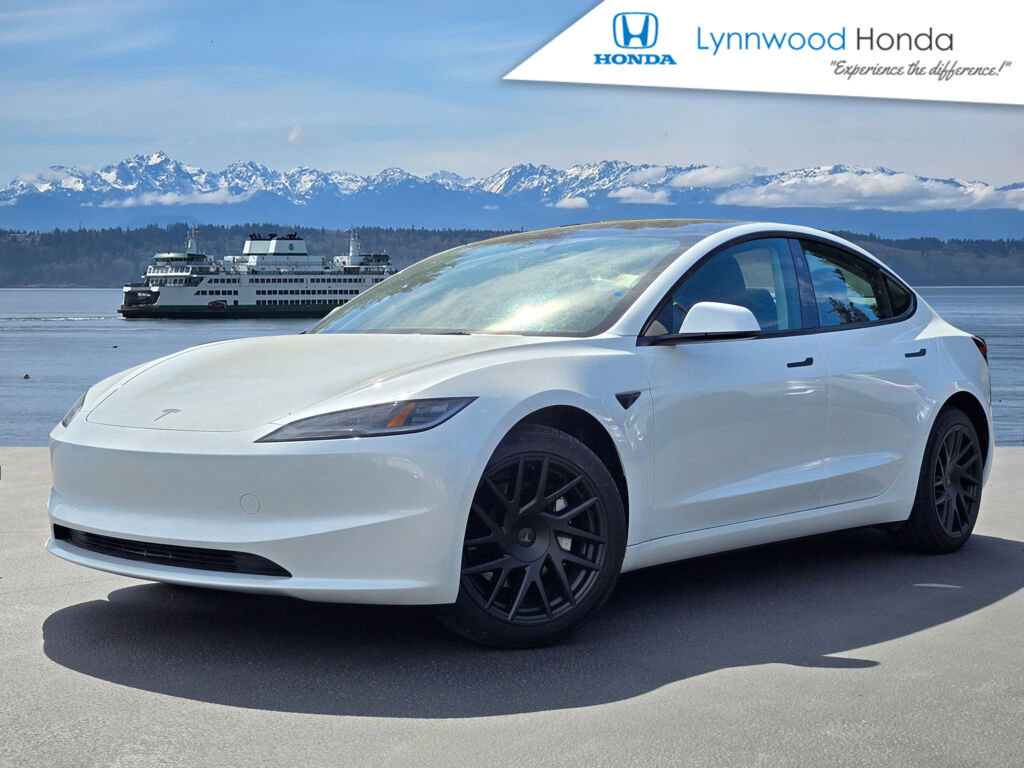 Used 2025 Tesla Model 3 Long Range RWD image 1