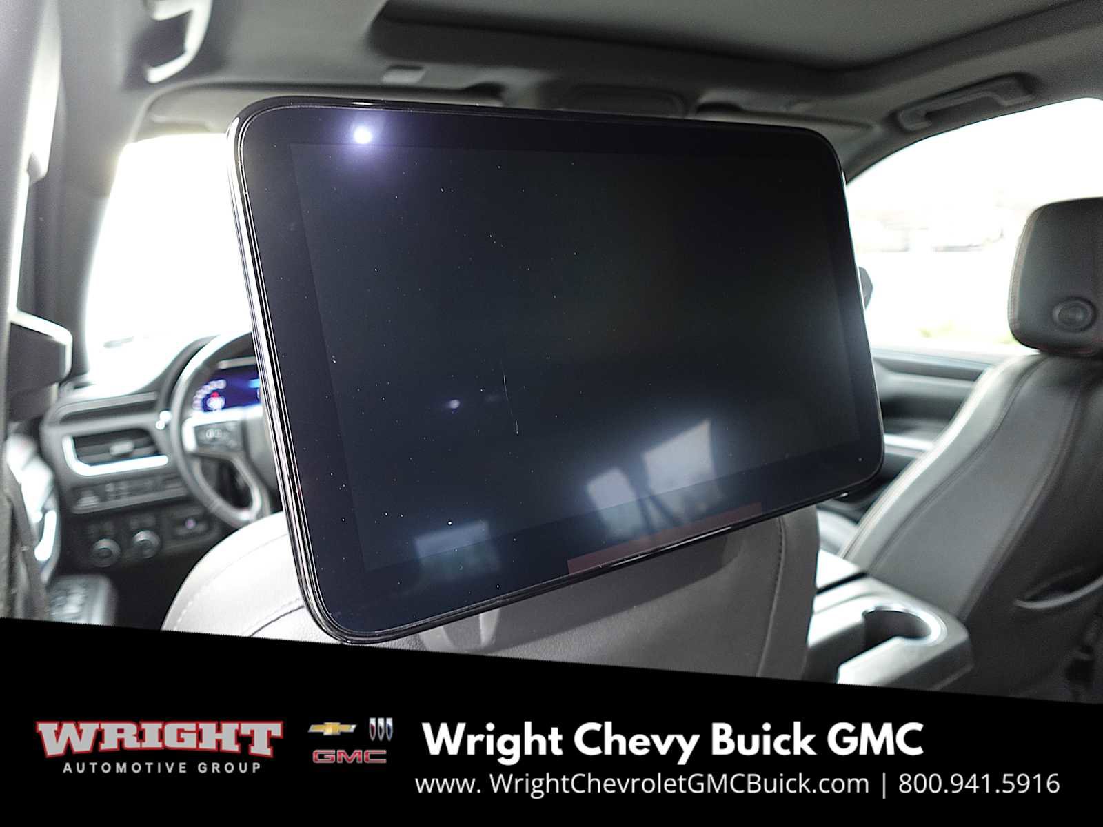 Used 2022 Chevrolet Suburban RST w/ Sport Performance Package image 26