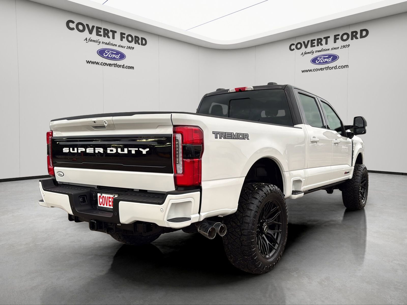 New 2026 Ford F250 Platinum w/ Tremor Off-Road Package AWD/4WD image 5