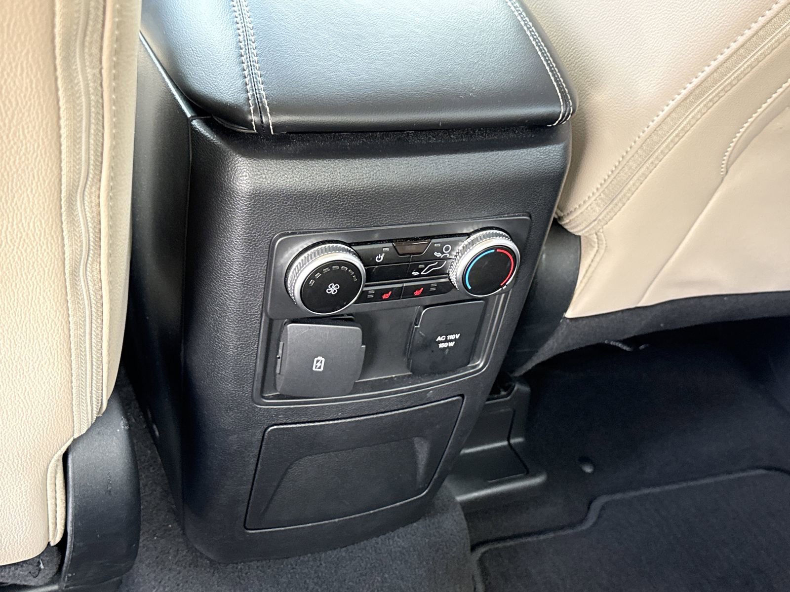 Used 2023 Ford Explorer Limited w/ Equipment Group 301A AWD/4WD image 13