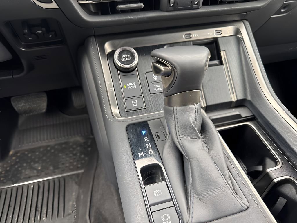 Used 2024 Lexus GX 550 w/ Cold Area Package AWD/4WD image 19