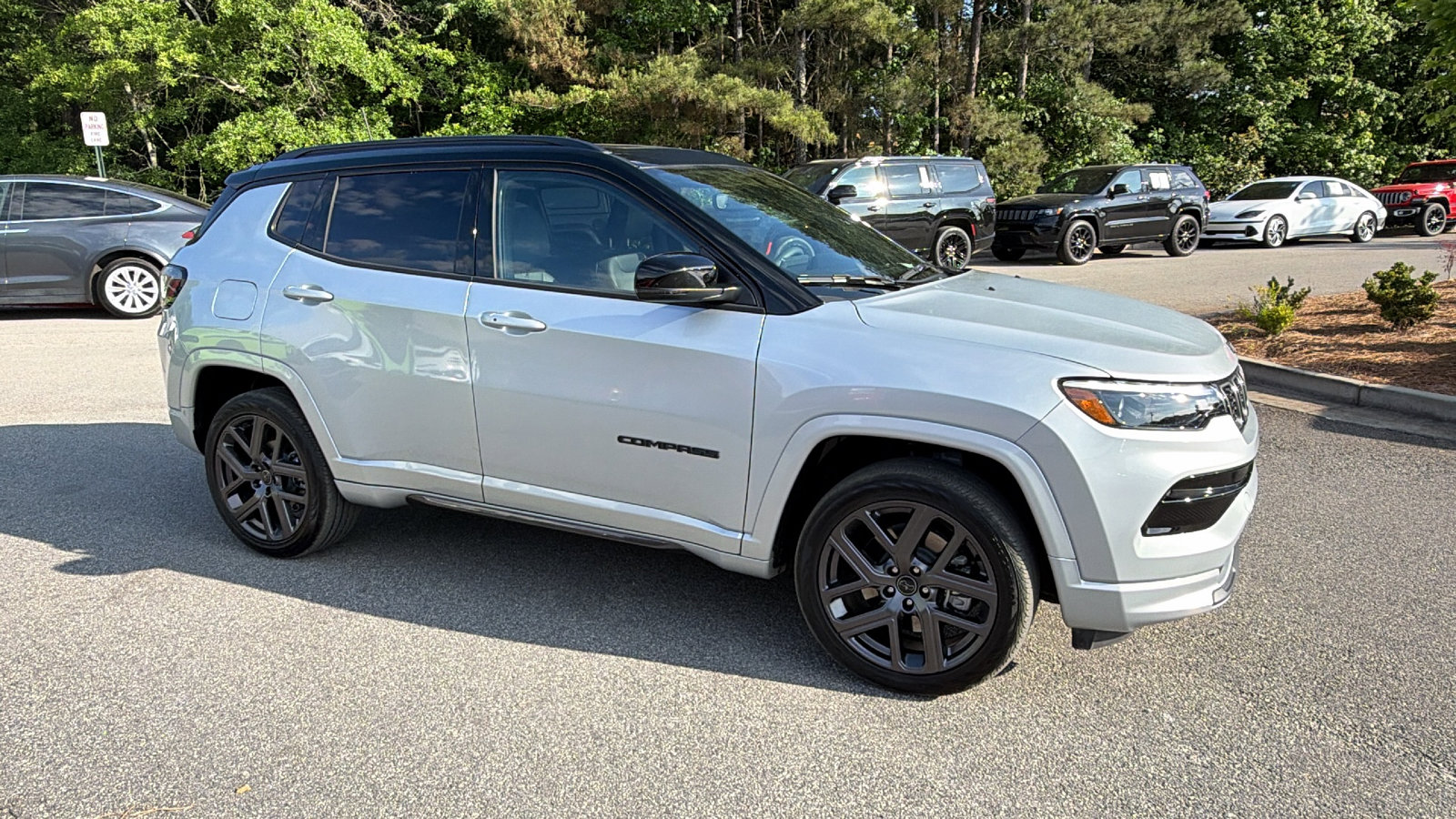Used 2025 Jeep Compass Limited w/ High Altitude Package AWD/4WD image 5