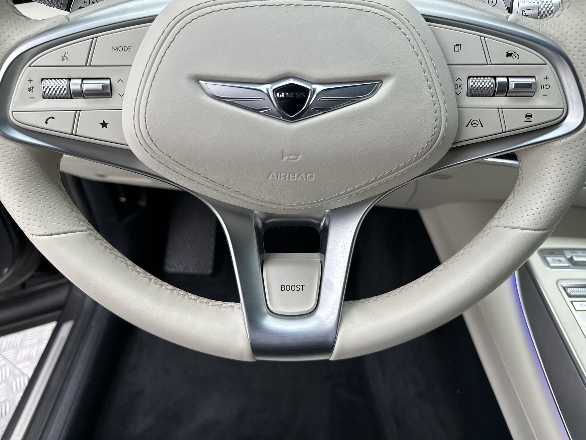Certified 2025 Genesis Electrified GV70 w/ Prestige Package AWD/4WD image 14