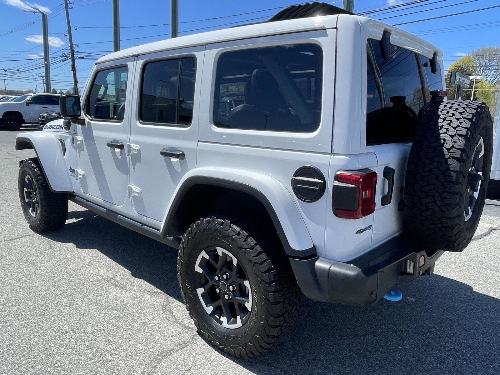 Used 2024 Jeep Wrangler Unlimited Rubicon 4xe AWD/4WD image 8