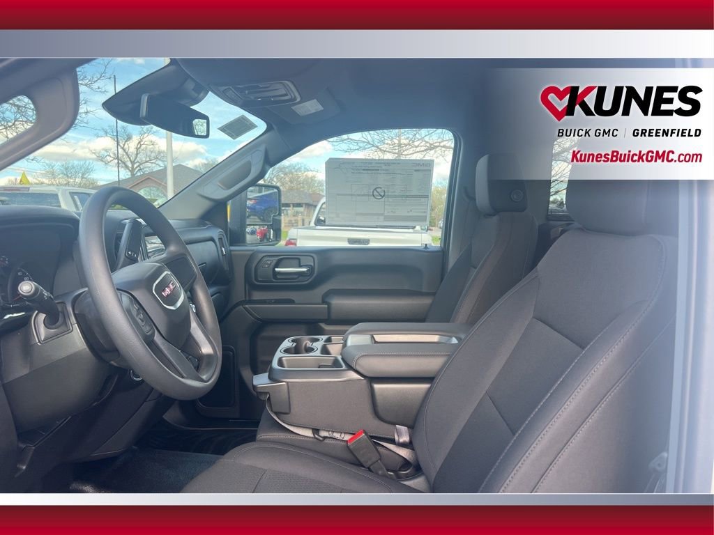 New 2025 GMC Sierra 3500 Pro image 12