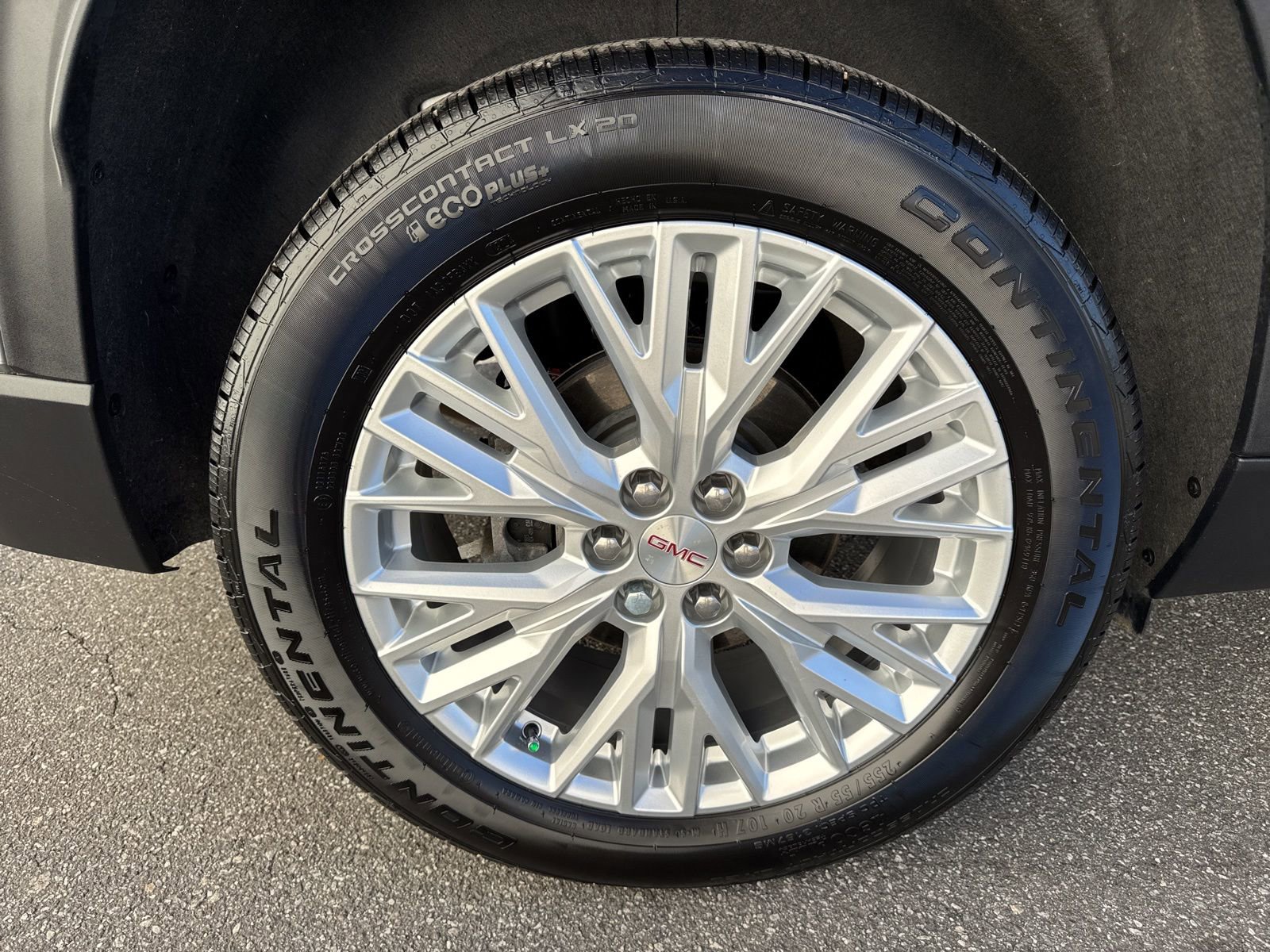 Used 2024 GMC Acadia Elevation w/ Luxury Package image 8