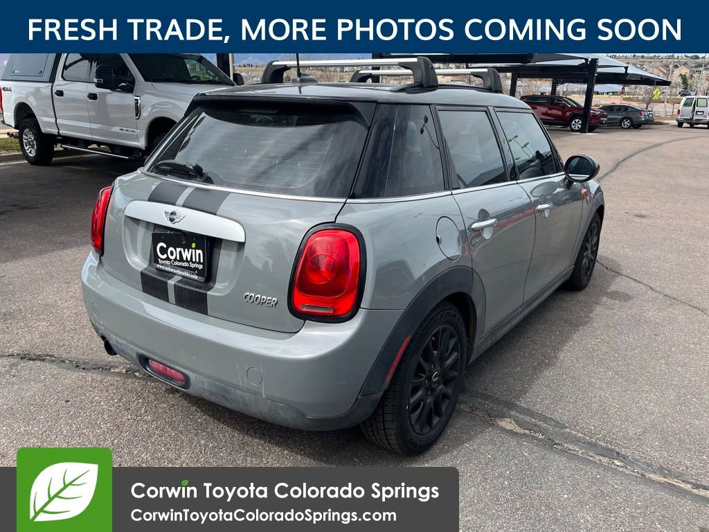 Used 2015 MINI Cooper 4-Door Hardtop image 8