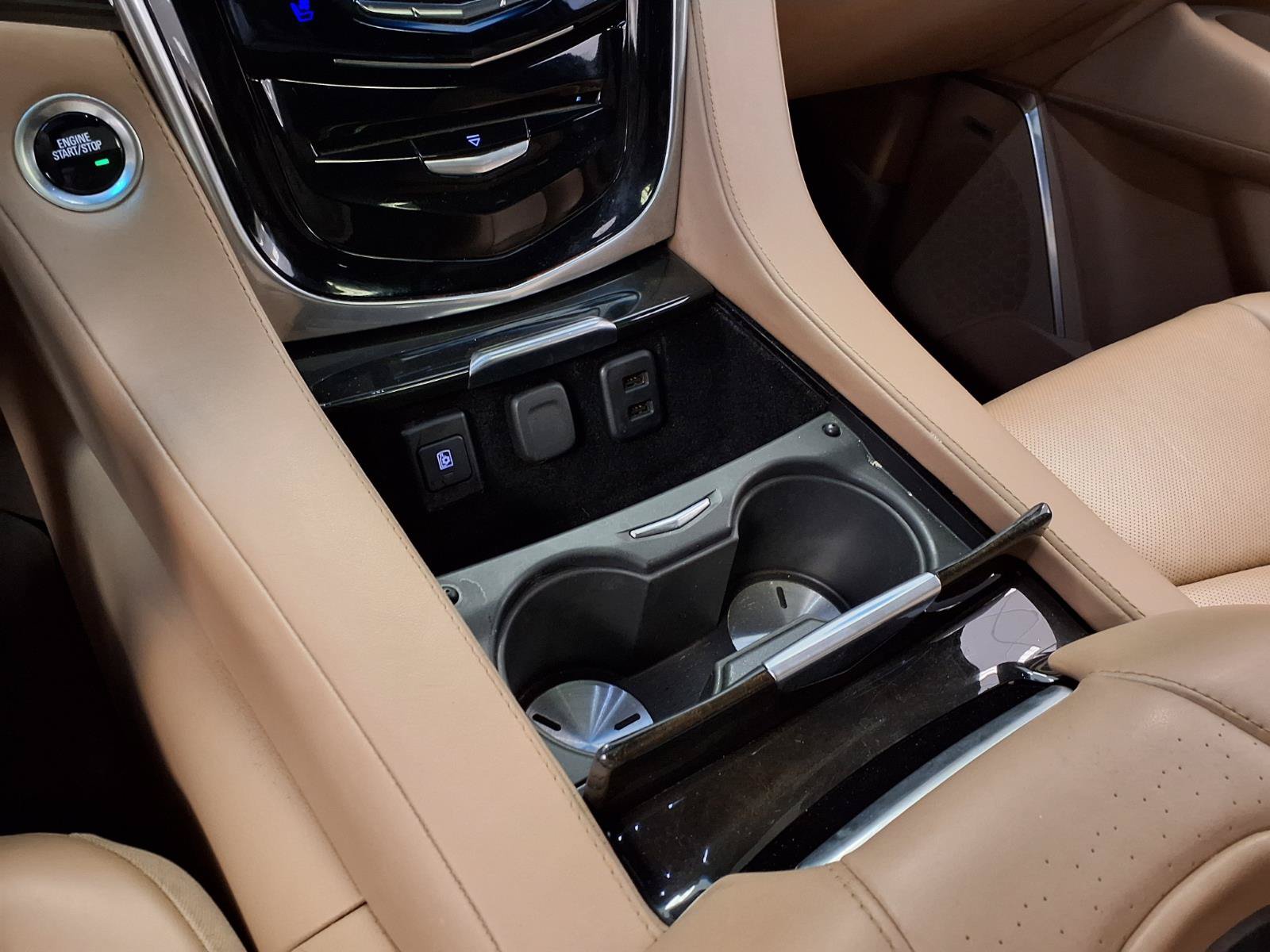 Used 2019 Cadillac Escalade ESV Platinum AWD/4WD image 27