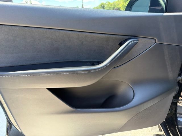 Used 2022 Tesla Model Y Performance AWD/4WD image 21